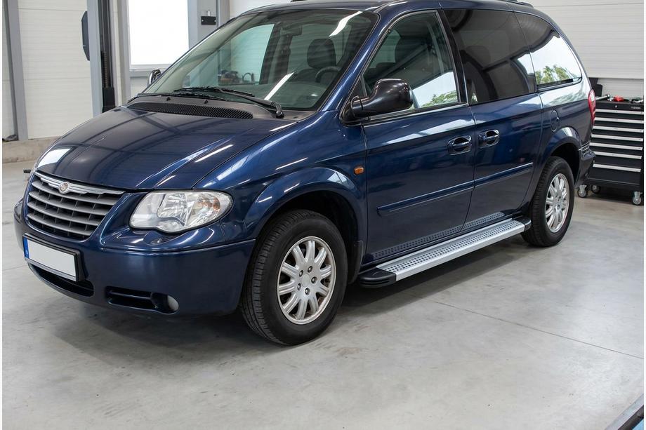 Chrysler Voyager 2001-2007 Estribos Laterales Maya V2 (2 uds., Aluminio) Image