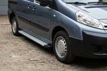 Citroen Jumpy 2007–2017 Estribos Laterales Maya V2 (2 uds., Aluminio) foto 1