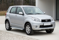 Daihatsu Terios 2006-2017 Estribos Laterales Maya V2 (2 uds., Aluminio) foto 1