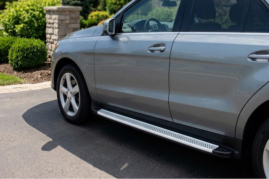 Mercedes GLE/ML class W166 2011-2018 Estribos Laterales Maya V2 (2 uds., Aluminio) Image