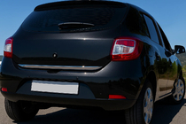 Renault Sandero 2013-2022 Protector de borde de maletero acero inoxidable OmsaLine - Acero Inoxidable Italiano foto 1