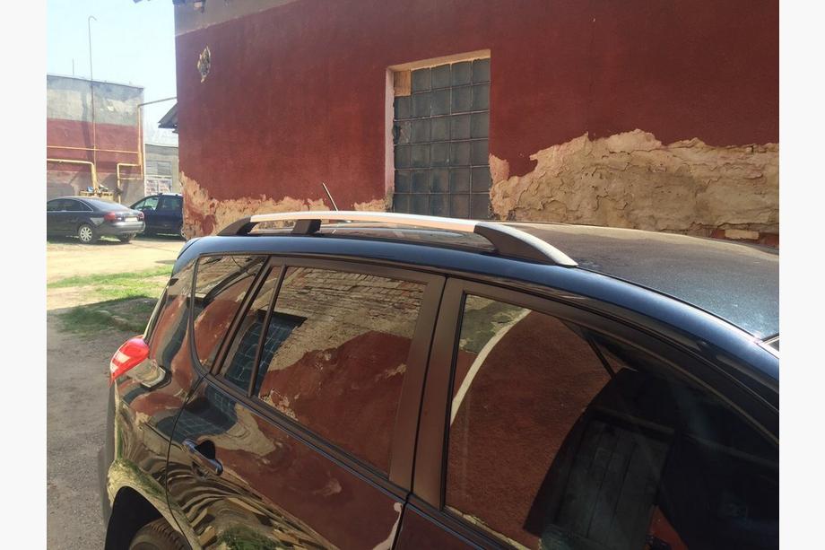 Toyota Rav 4 2006-2013 Barras de techo Cromo turcas Base corta, pies metálicos Foto 3