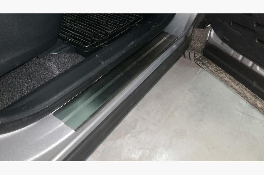 Toyota Rav 4 2013-2018 Cubiertas de estriberas Nataniko (4 uds, acero inoxidable) Foto 3