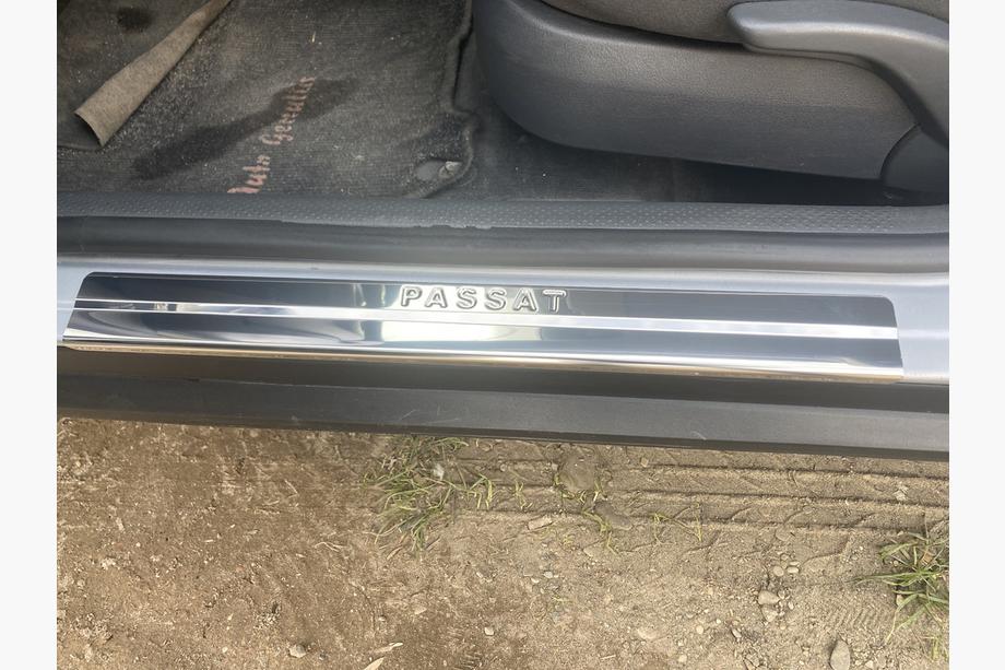 Volkswagen Passat B5 1997-2005 Embellecedores de umbral OmsaLine (4 uds, acero inoxidable) Foto 5