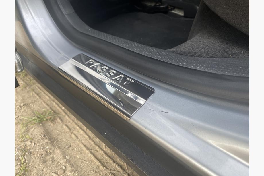 Volkswagen Passat B5 1997-2005 Embellecedores de umbral OmsaLine (4 uds, acero inoxidable) Foto 7