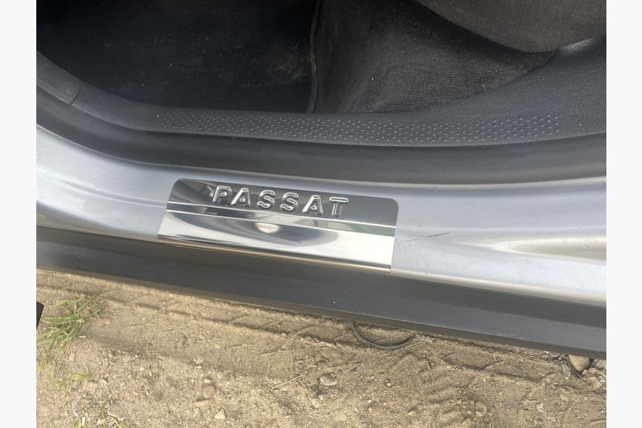 Volkswagen Passat B5 1997-2005 Embellecedores de umbral OmsaLine (4 uds, acero inoxidable) Foto 6
