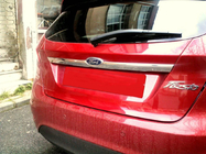 Ford Fiesta 2008-2017 Moldura cromada sobre la matrícula (acero inoxidable) OmsaLine - Acero Inoxidable Italiano foto 1