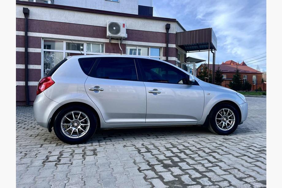 Kia Ceed 2007-2012 Cubiertas de Manijas Cromadas (4 uds., Acero Inoxidable) OmsaLine - Acero Inoxidable Italiano Image
