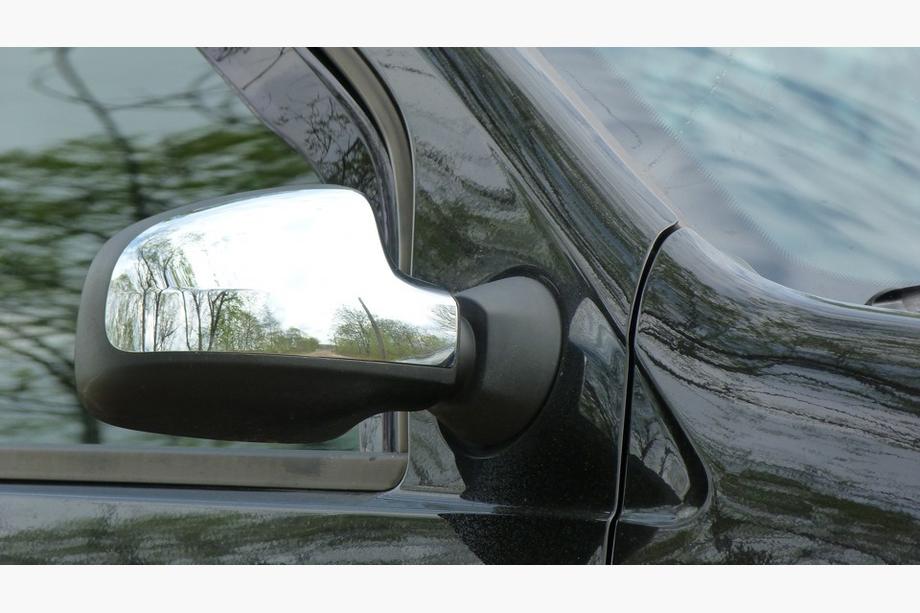 Renault Duster 2008–2017 Cubiertas Cromadas para Espejos SUPERIORES Variante 2 (2uds) Image