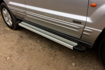 Jeep Grand Cherokee WK 2004-2010 Estribos Laterales Maya V2 (2 uds., Aluminio) foto 6