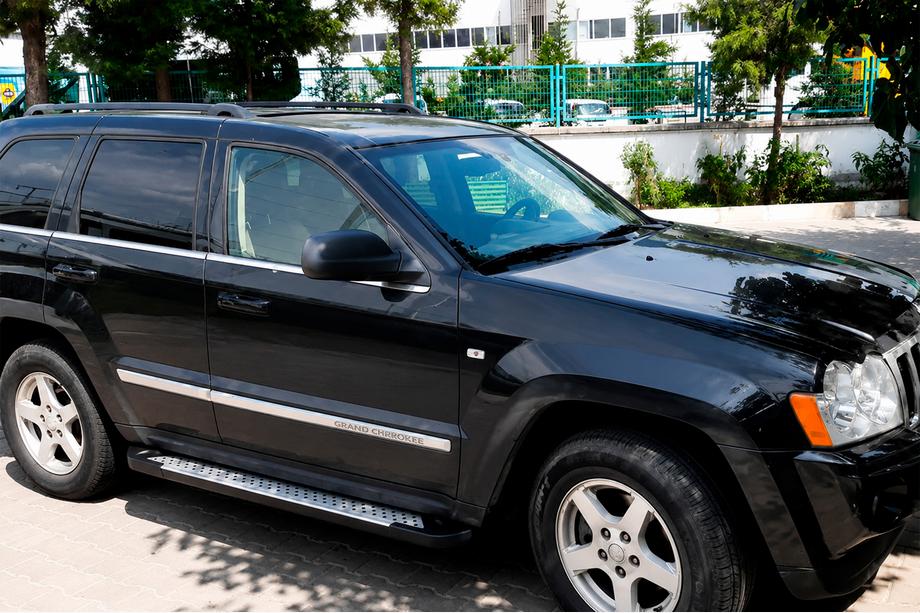 Jeep Grand Cherokee WK 2004-2010 Estribos laterales Allmond Grey (2 uds., aluminio) Image