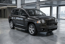 Jeep Compass 2006-2016 Estribos Laterales Maya V1 (2 uds., Aluminio) foto 1