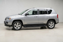 Jeep Compass 2006-2016 Estribos Laterales Allmond Black (2 uds., Aluminio) foto 1