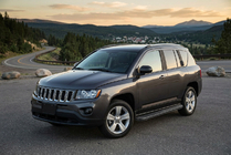 Jeep Compass 2006-2016 Estribos Laterales Bosphorus Black (2 uds., Aluminio) foto 1