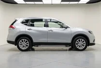 Nissan X-trail T32/Rogue 2014-2021 Estribos Laterales Rainbow (2 uds., Aluminio) foto 1