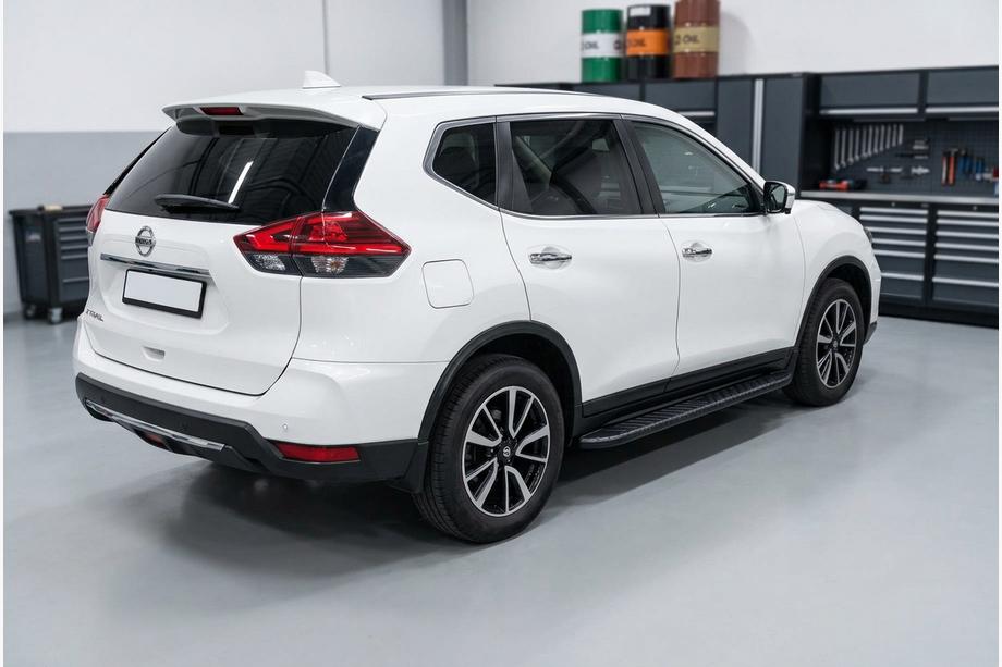 Nissan X-trail T32/Rogue 2014-2021 Estribos Laterales Bosphorus Black (2 uds., Aluminio) Image