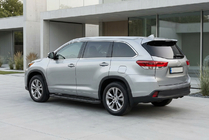 Toyota Highlander 2013-2019 Estribos Laterales Allmond Black (2 uds., Aluminio) foto 1