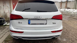 Audi Q5 2008-2017 Moldura cromada sobre la matrícula (acero inoxidable) foto 2