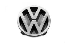 Volkswagen Polo 1994-2001 Emblema delantero foto 2