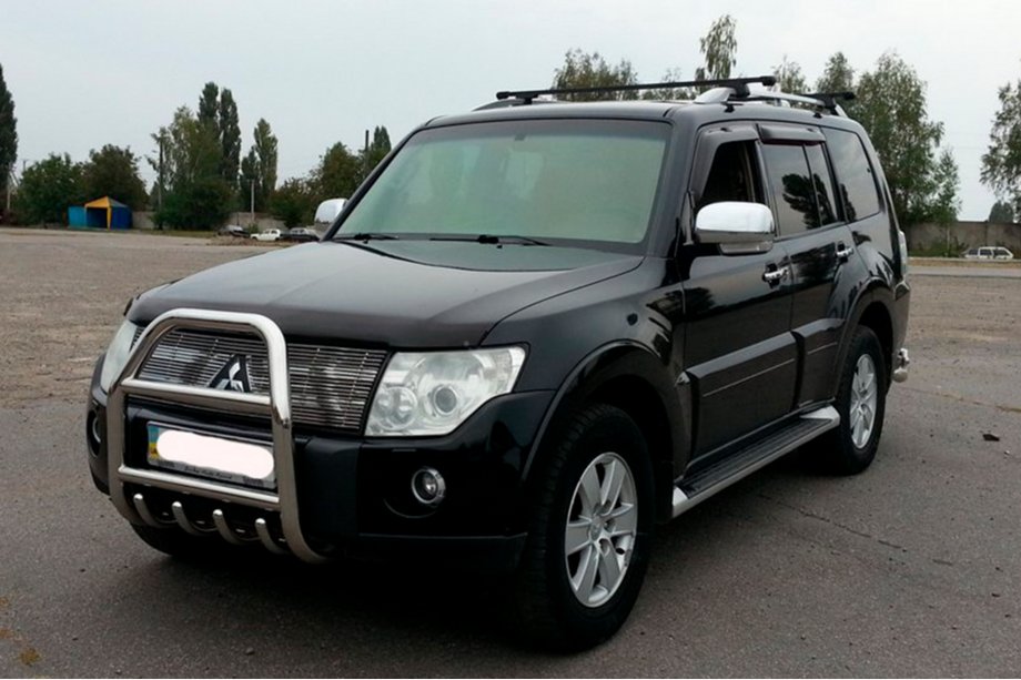 Mitsubishi Pajero Wagon IV 2006-2021 Defensa Delantera QT011 (Acero Inoxidable) Image