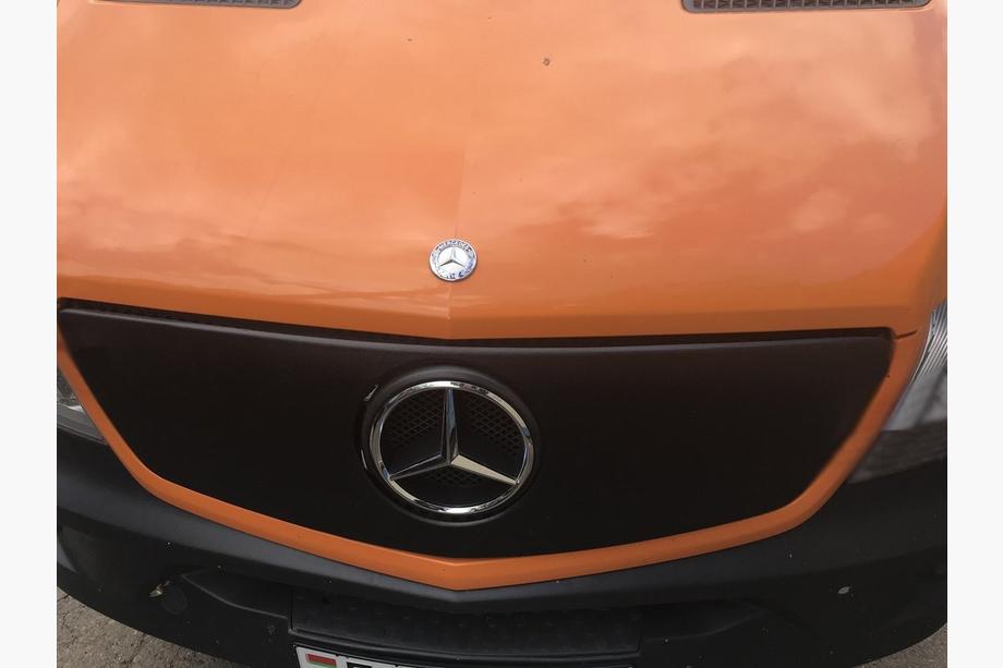 Mercedes Sprinter W906 2006–2018 Cubierta de parrilla de invierno V1 (2013↗) Mate Foto 5