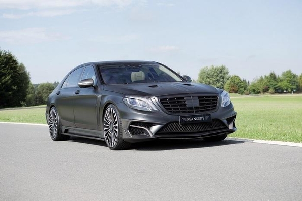 Revisión de tuning Mercedes-Benz S63 en la ejecución de taller de Mansory