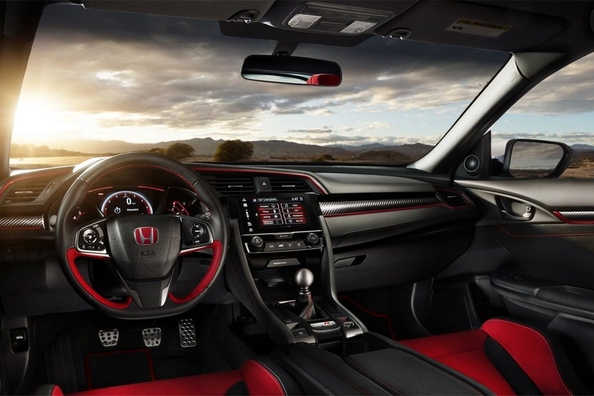 La familiaridad con el Honda Civic Type R de la nueva generación Foto 4