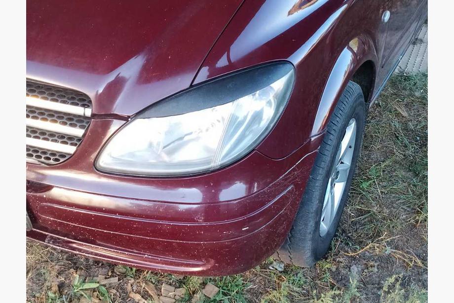 Mercedes Vito W639 2004-2014 Pestañas de faros rectas (2004-2010, 2 uds, plástico) Brillo Foto 2