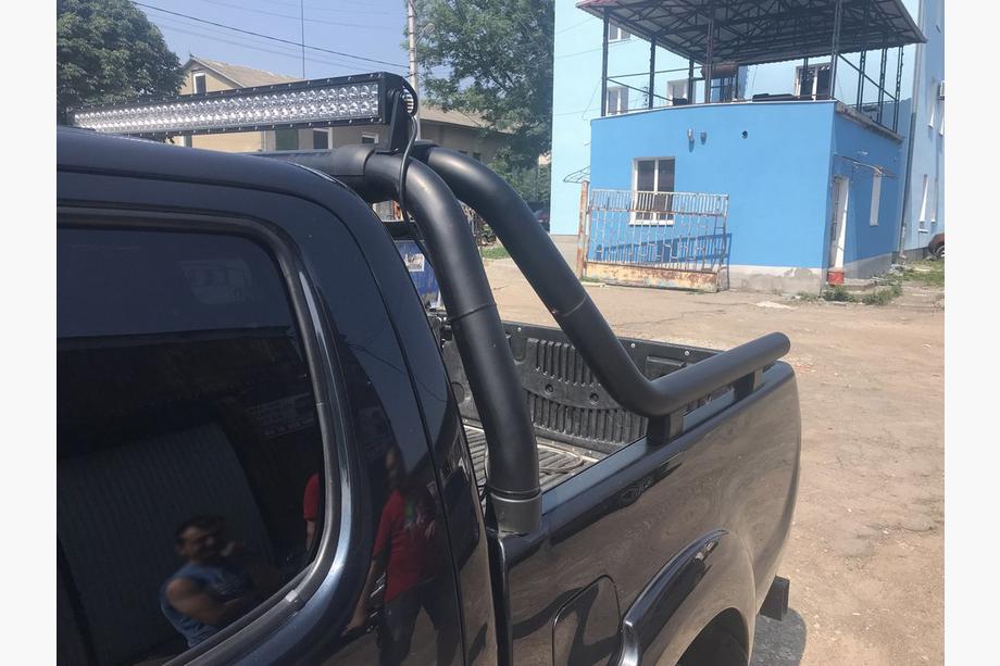 Toyota Hilux 2006-2015 Arco de carrocería (negro) 60mm Foto 5