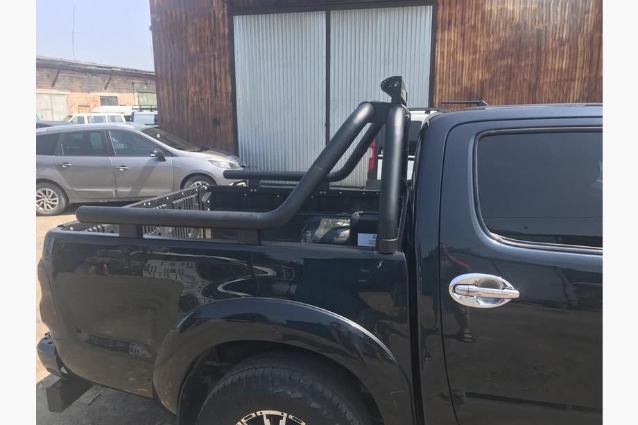 Toyota Hilux 2006-2015 Arco de carrocería (negro) 60mm Foto 7