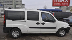 Fiat Doblo I 2005-2010 Barras de Techo Cromadas Base Maxi, Pies de Plástico foto 18