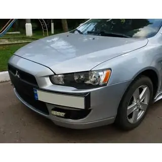 Soporte de matrícula (plástico) Mitsubishi Lancer X 2008- foto 1