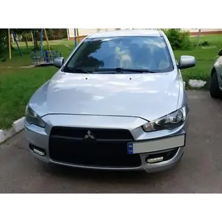 Soporte de matrícula (plástico) Mitsubishi Lancer X 2008- foto 3