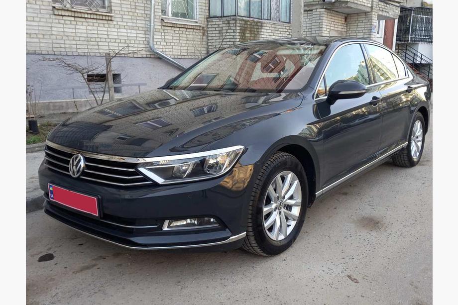 Volkswagen Passat B8 2015-2023 Protectores de parachoques delantero de acero inoxidable (2015-2018, 3 uds) Image