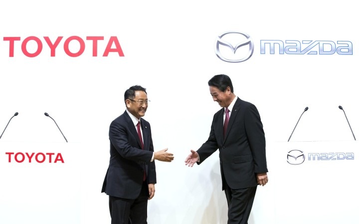 Toyota y Mazda planean desarrollo conjunto de vehículos eléctricos