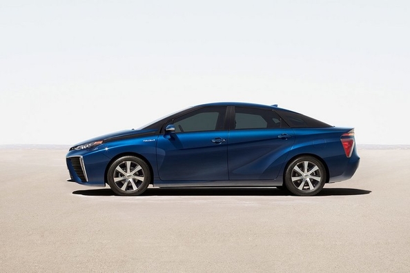 Toyota y Mazda planean desarrollo conjunto de vehículos eléctricos