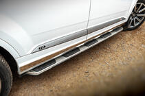 Audi Q7 2015–2026 Estribos Laterales OEM V1 (2 uds., Aluminio) foto 2