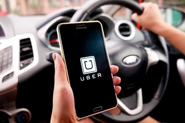 Los pasajeros y los conductores de Uber van a interactuar a través del chat integrado