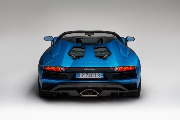 En frankfurt presentarán actualizada Lamborghini Aventador S Roadster