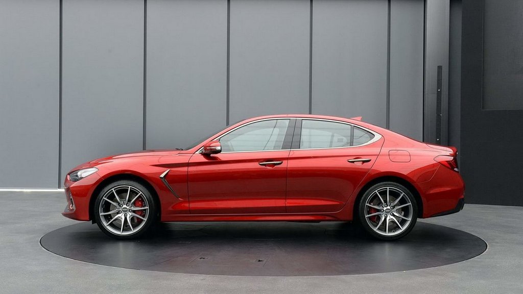 Los coreanos presentaron el principal competidor de la BMW 3-Series