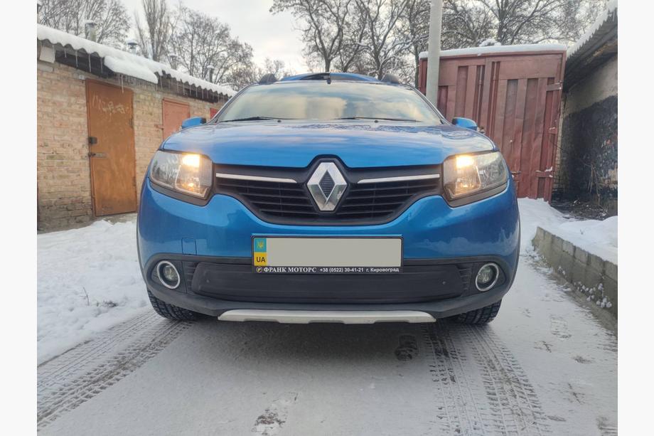 Renault Logan MCV 2013-2022 Cubierta inferior de parrilla de invierno (2013-2015) Foto 6