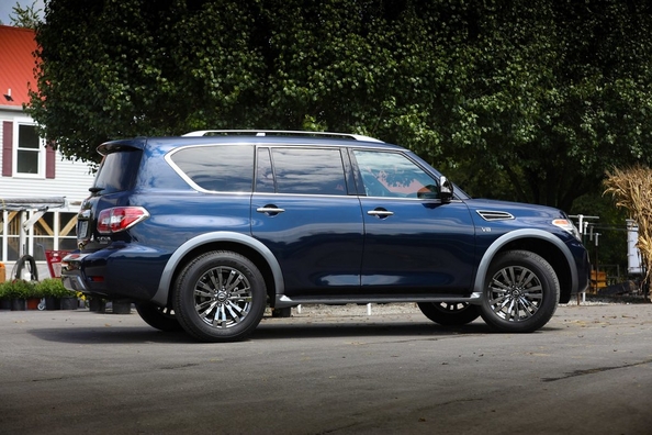 Todoterreno Nissan Armada recibió una única versión Platinum Reserve Foto 5