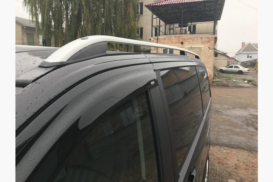 Mercedes Viano 2004-2014 Barras de techo grises Skyport (metal macizo) Batalla Corta (SHORT) Foto 4