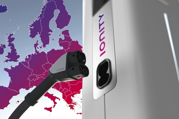 Mundiales de automóviles líderes construyen la red eléctrica de estaciones de servicio en europa