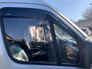 Mercedes Sprinter W906 2006–2018 Deflectores de ventana adhesivos (2 uds, Niken) foto 4