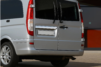 Mercedes Vito W639 2004-2014 Moldura cromada sobre la matrícula (2 puertas, acero inoxidable) foto 1