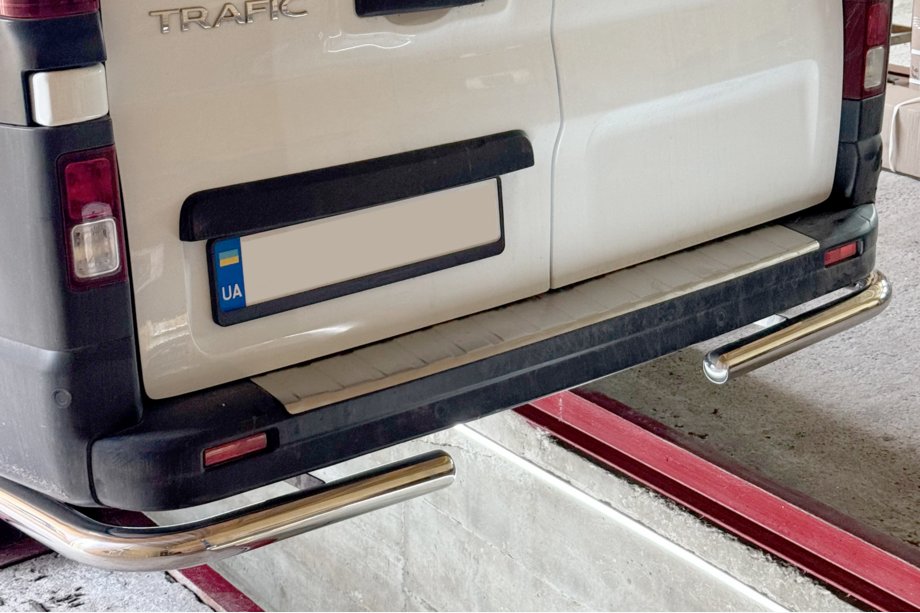 Renault Trafic 2015- Esquinas traseras (2 uds., acero inoxidable) Image