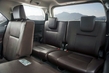 Descripción general 7-local de una camioneta Toyota Fortuner foto 4