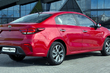 El examen de un sedán KIA Rio foto 2