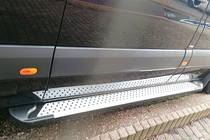 Mercedes Sprinter W906 2006–2018 Estribos Laterales Allmond Grey (2 uds., Aluminio) foto 5